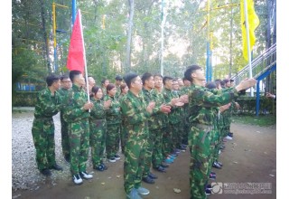 西安某医药销售公司第三季度团队拓展培训
