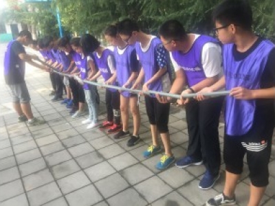 激发潜力,挑战自我”某教育机构青少年素质拓展