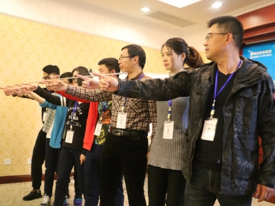 如何引导一场体验式培训