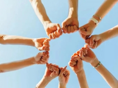 西安团建_如何迅速提高团队凝聚力？